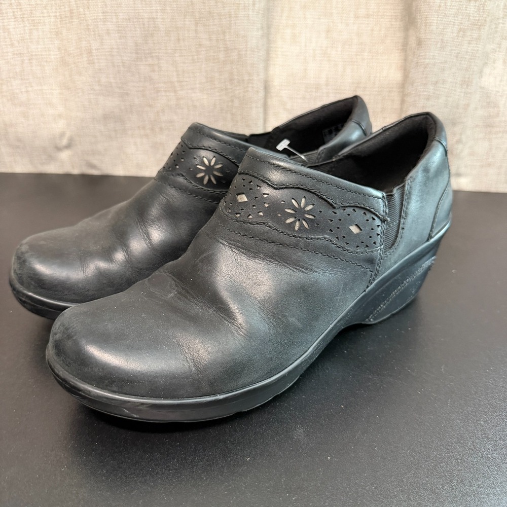 Clarks Collection Shoes Women 9M Black Leather Soft Floral Slip On Career Casual